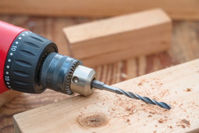 住宅着工件数（新設住宅着工戸数）減少による大工への影響